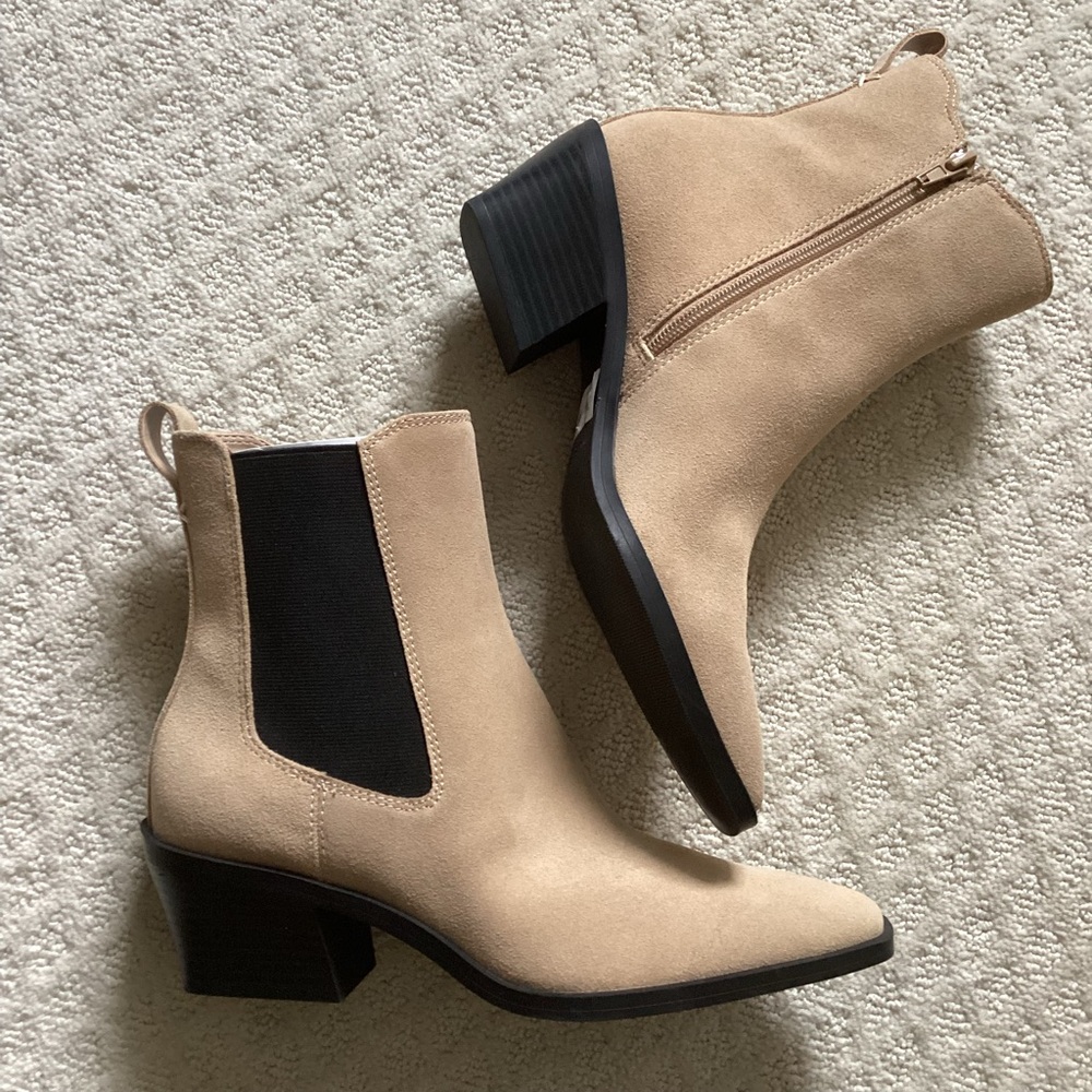 NWT Open Edit Enya Suede Chelsea Boots, 8